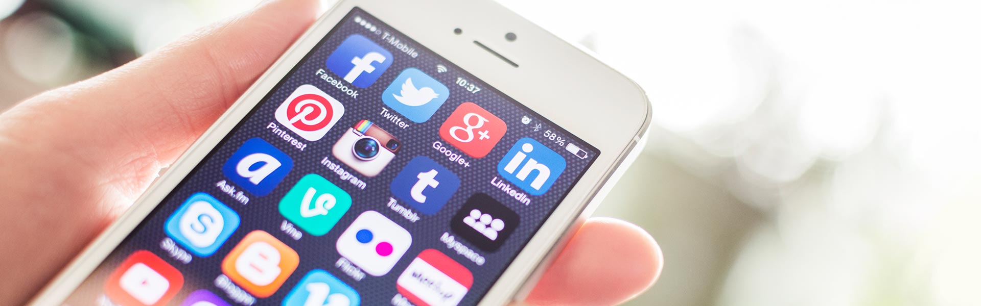 8 Reasons Your Business Needs Social Media | MARSWorks